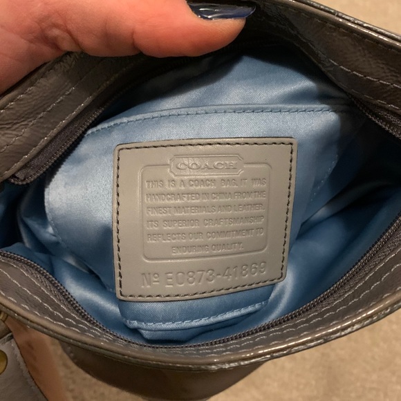 Coach grey shiny handbag - Picture 4 of 4